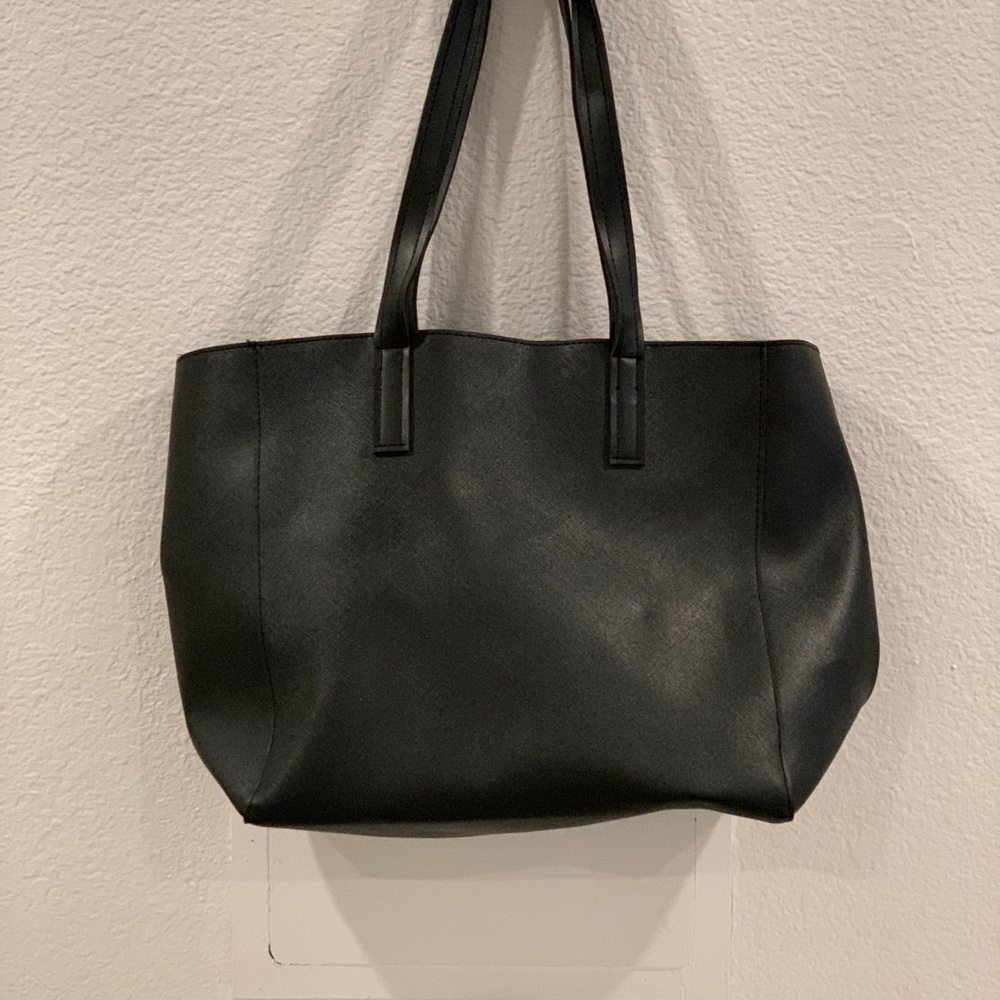 Basic black leather tote - Picture 2 of 2